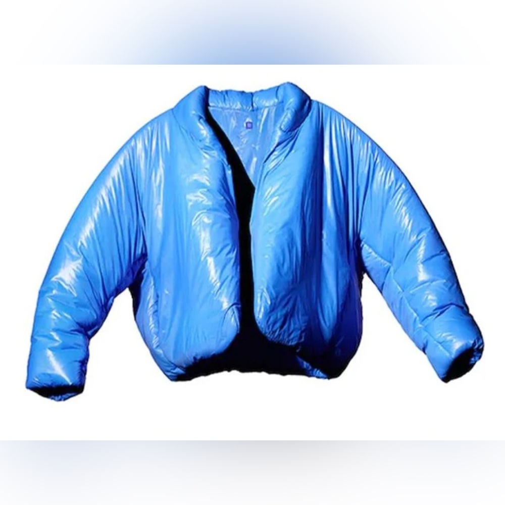 Blue Yeezy × Gap Regualr Round Jacket ( “870BLU6” ) — Size M, New in Open Bag🔥